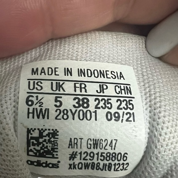 Adidas x Disney Minnie Mouse Women 6.5 GW6247 Limited Edition Sneakers - Picture 9 of 10